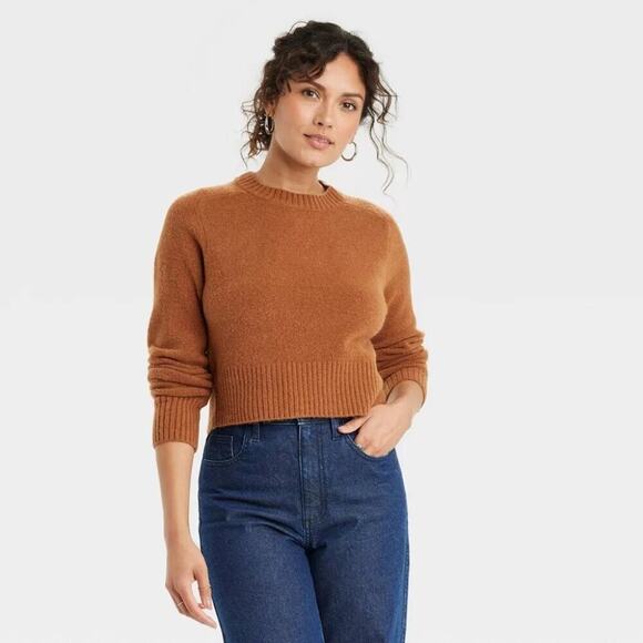 A504-B โข Crew Neck Cashmere-Like Pullover Cropped Knit Sweater - Picture 1 of 3